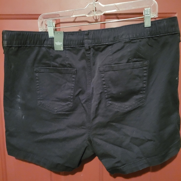 Torrid - Shorts - Picture 2 of 2